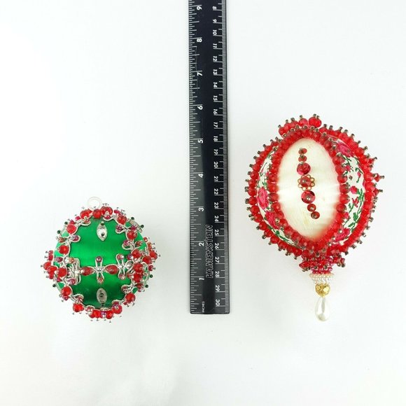 Vintage Satin Beaded Push Pin Christmas Ornaments Red Green Cream Lot Of 2 - Picture 12 of 12